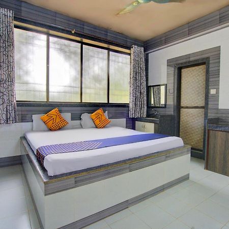 كولاد Spot On 63917 Hotel Dolphin Garden المظهر الخارجي الصورة