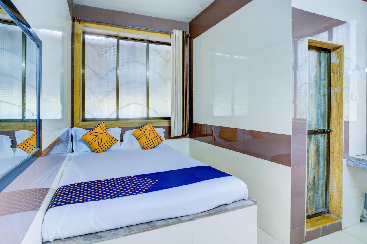 كولاد Spot On 63917 Hotel Dolphin Garden المظهر الخارجي الصورة