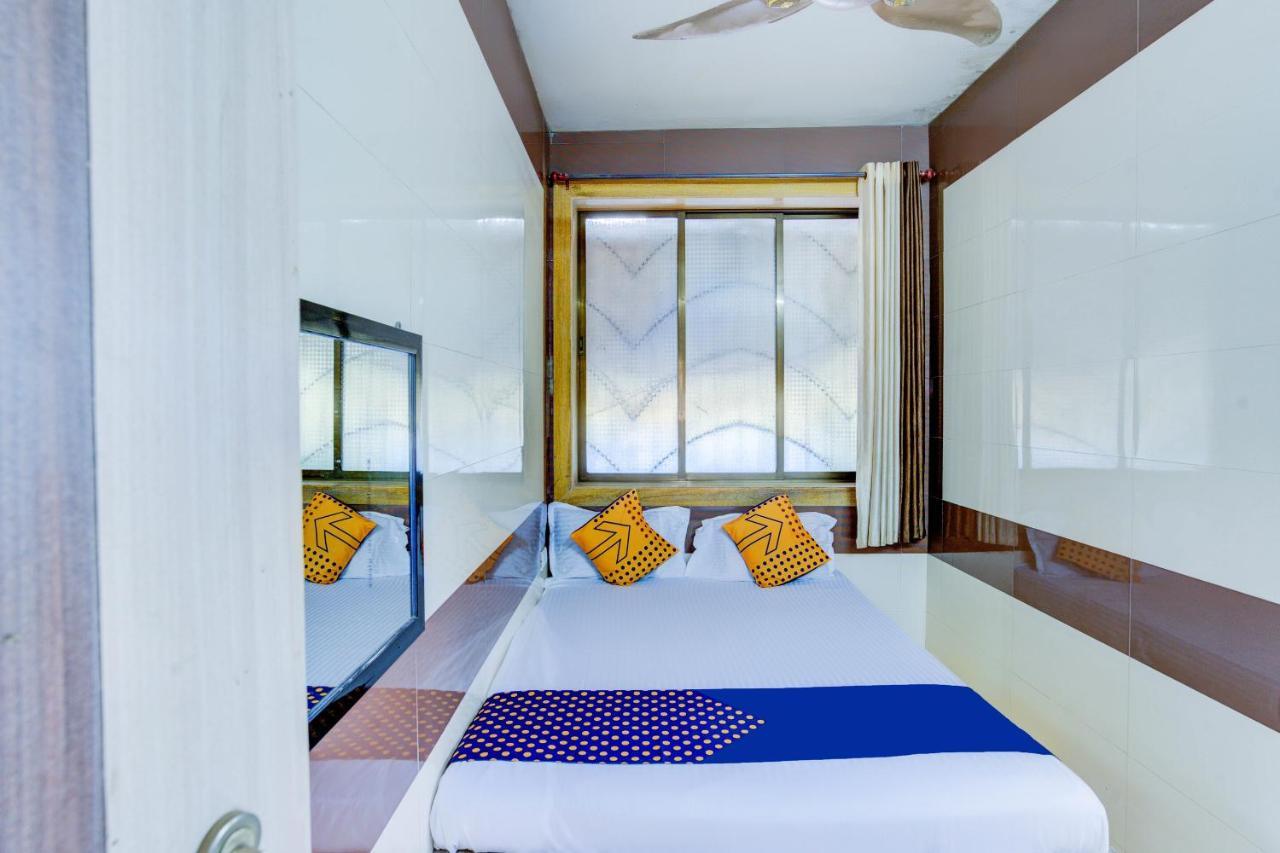 كولاد Spot On 63917 Hotel Dolphin Garden المظهر الخارجي الصورة